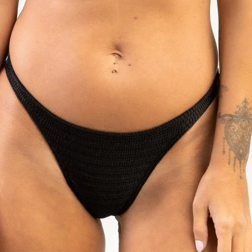 Solar Glow Bikini Top Beeluxxe