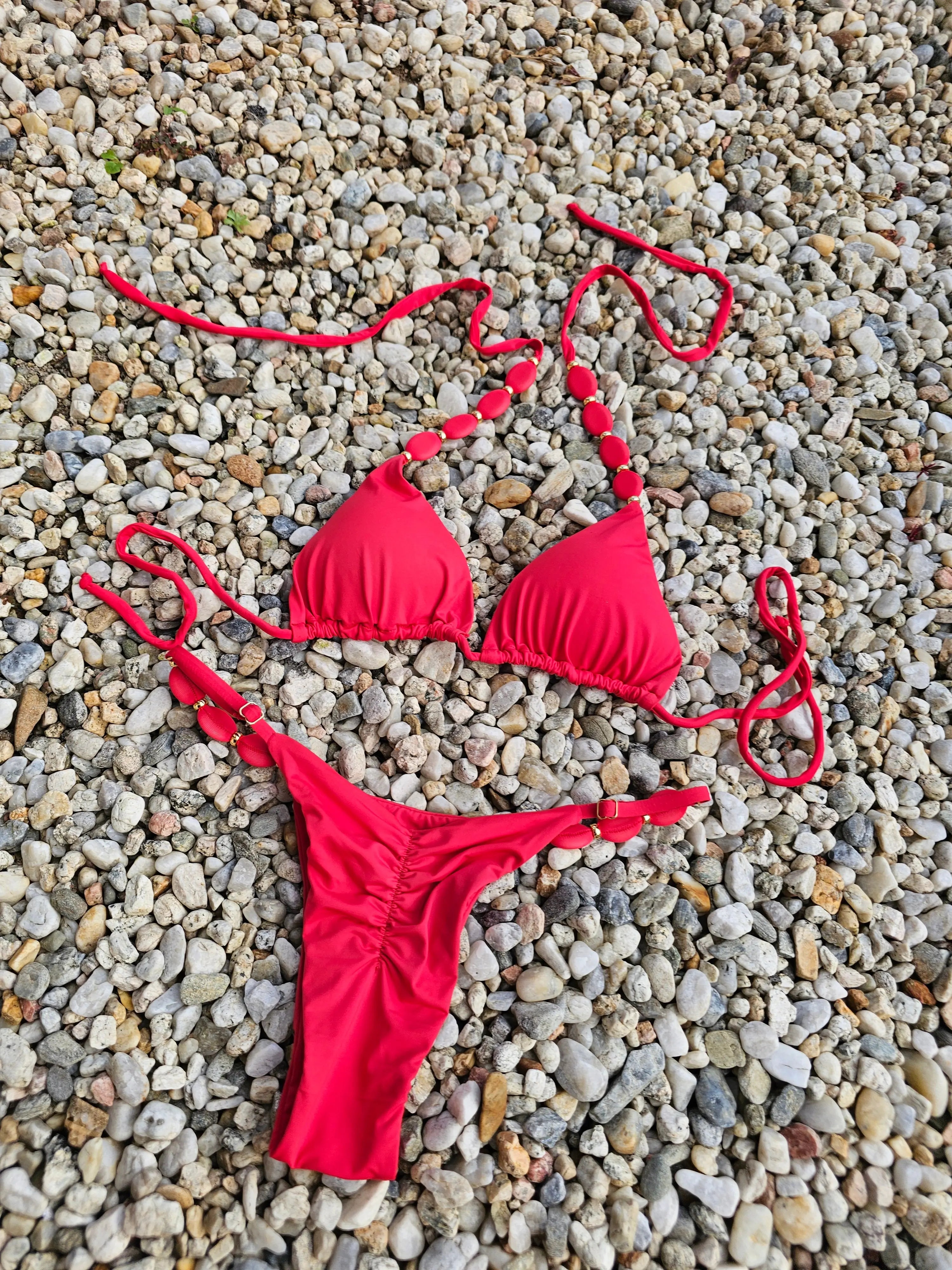 Solara Brazilian Bikini Bottom | Sculpting Swimwear – Beeluxxe Beeluxxe