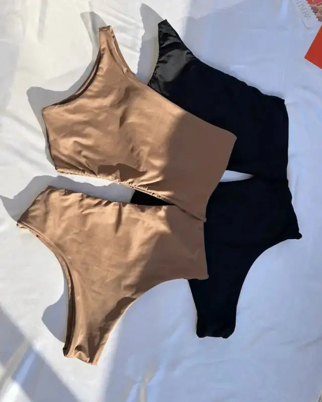 Beach gloss Brazilian Body Suit / One Piece Swimsuit - Beeluxxe