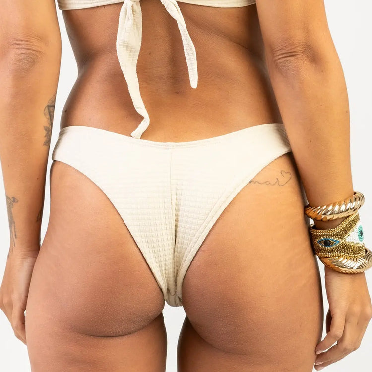 Areia V-Cut Bikini Bottom Beeluxxe