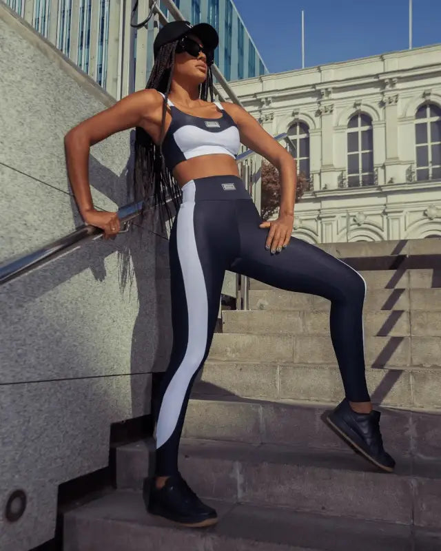 Innovate Mood Top and Legging 2 piece fitness set - Beeluxxe