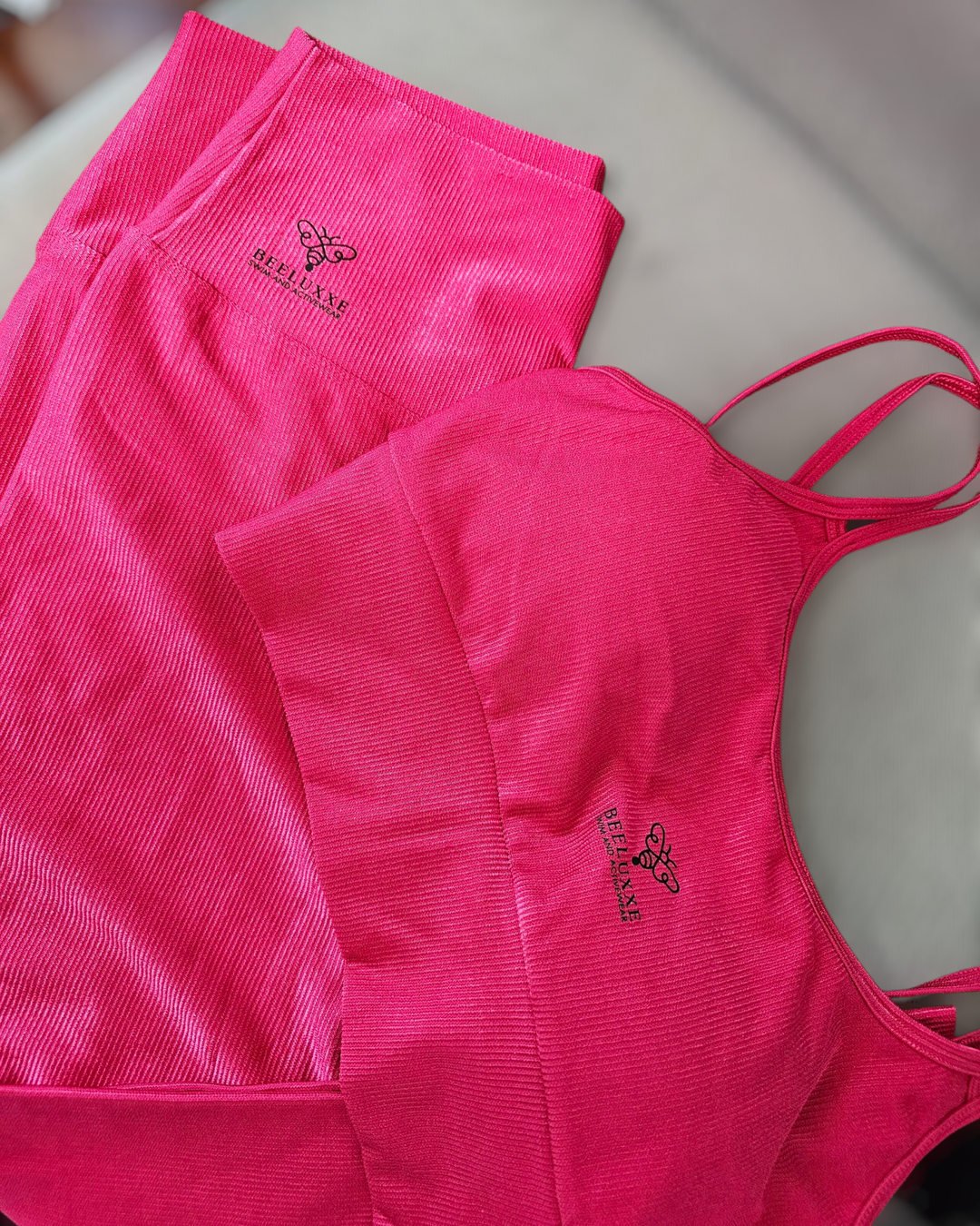 Evolve Glow Set – Women's Leggings and Sports Top