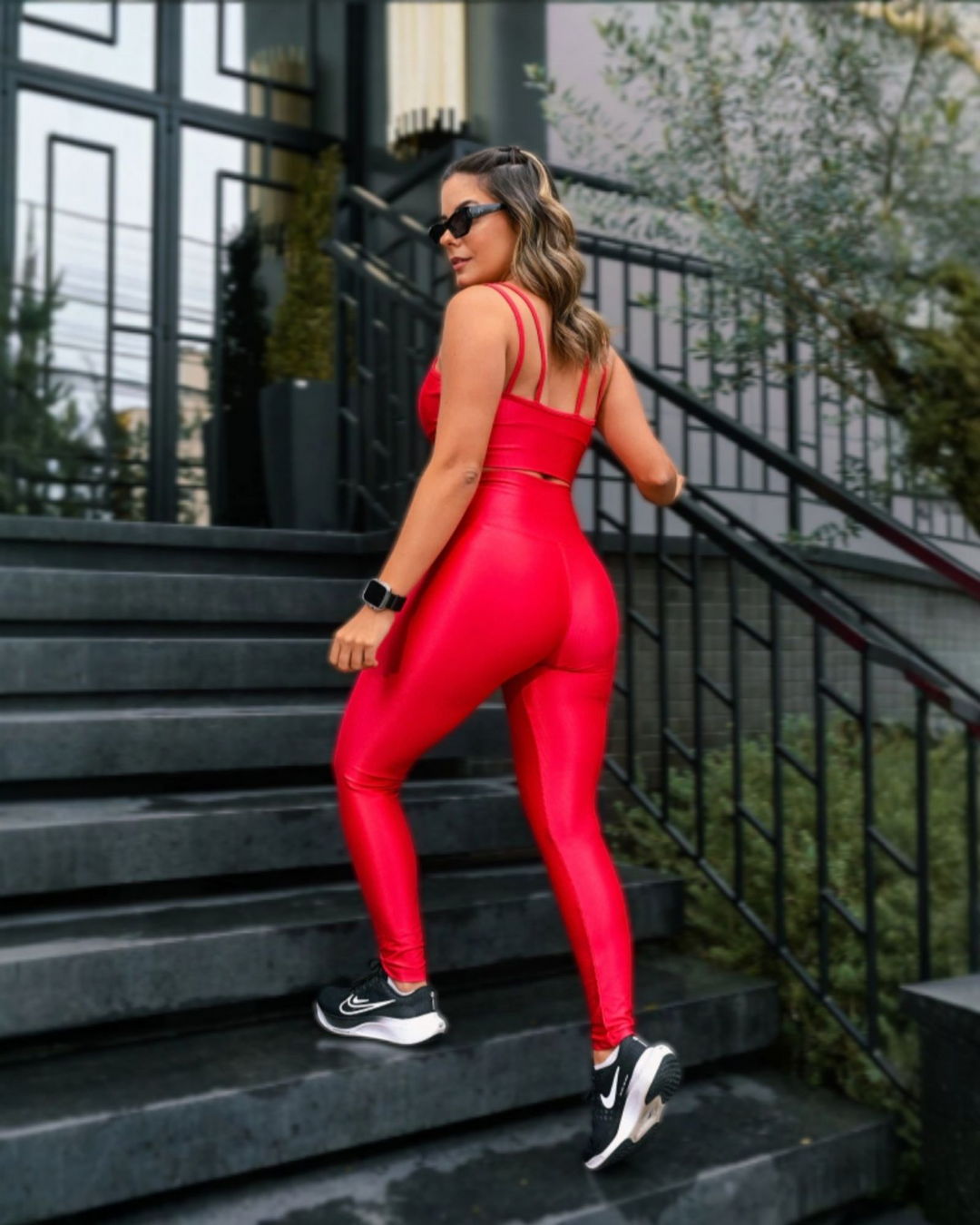 Evolve Glow Set – Women's Leggings and Sports Top